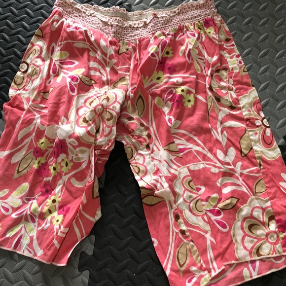 Shorts - Picture 3 of 3